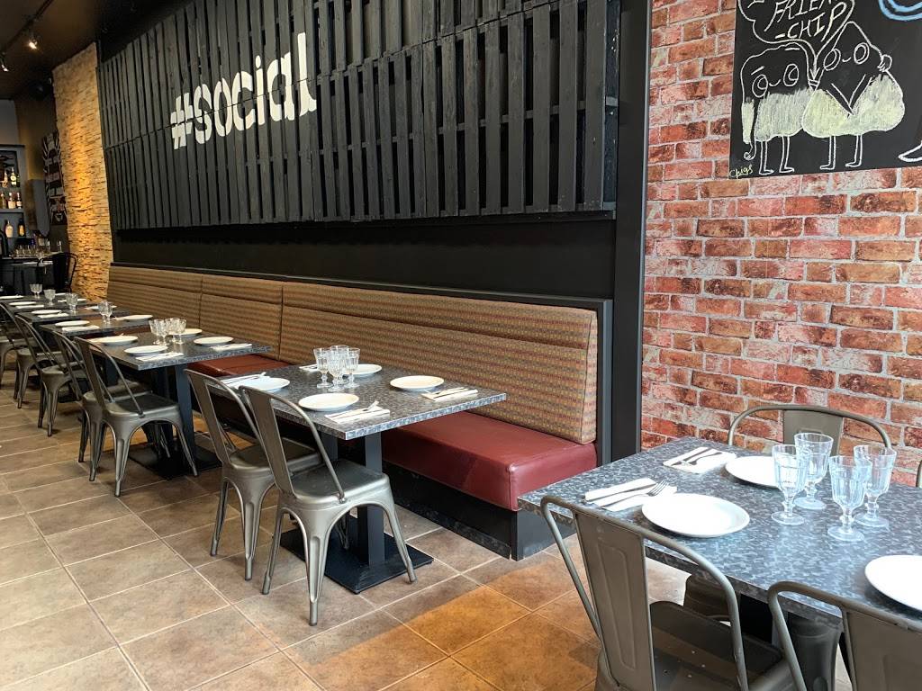 Gus Social - Bistro & Bar | restaurant | 120 St Andrew St W, Fergus, ON N1M 1L4, Canada | 5198432688 OR +1 519-843-2688