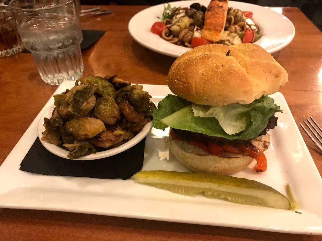 Black Cap Grille | restaurant | 1498 White Mountain Hwy, North Conway, NH 03860, USA | 6033562225 OR +1 603-356-2225