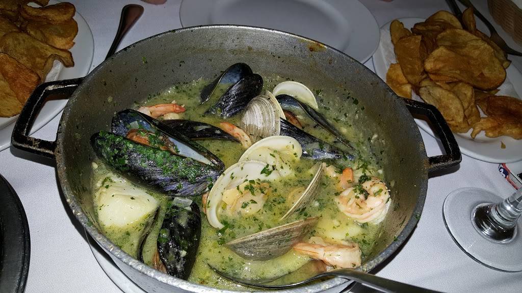 Sangria 71 | restaurant | 71 Hillside Avenue, Williston Park, NY 11596, USA | 5162469778 OR +1 516-246-9778