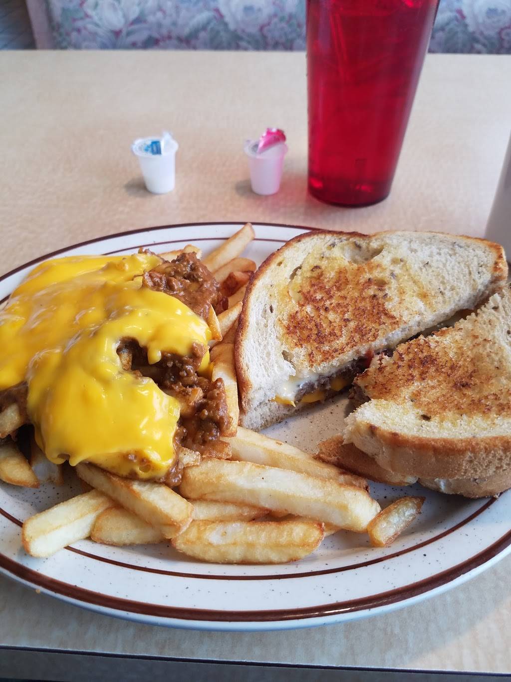 8 Mile Grill & Restaurant | restaurant | 8003 Eight Mile Rd, Detroit, MI 48221, USA | 3138635540 OR +1 313-863-5540