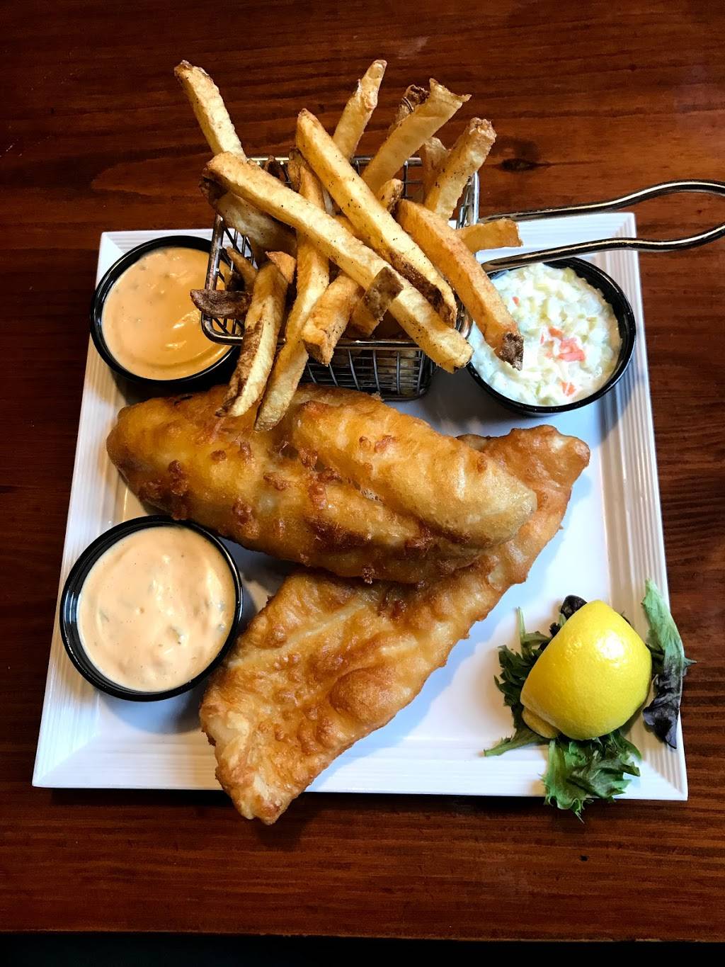 Warehouse Restaurants | restaurant | 400 N Whitewoman St, Coshocton, OH 43812, USA | 7406224001 OR +1 740-622-4001