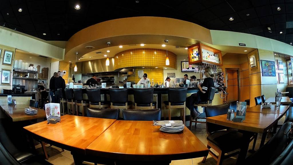 California Pizza Kitchen at Encino | restaurant | 16101 Ventura Blvd #200, Encino, CA 91436, USA | 8189077783 OR +1 818-907-7783