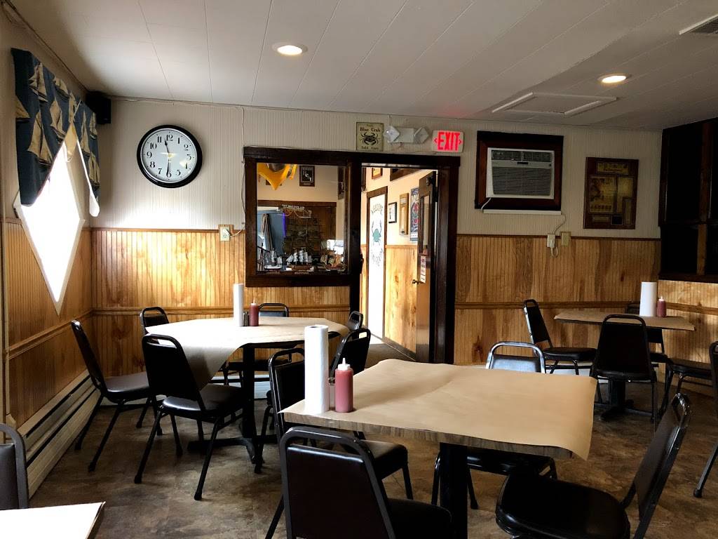 Tap Room Inc | restaurant | 201 Bohemia Ave, Chesapeake City, MD 21915, USA | 4108852344 OR +1 410-885-2344