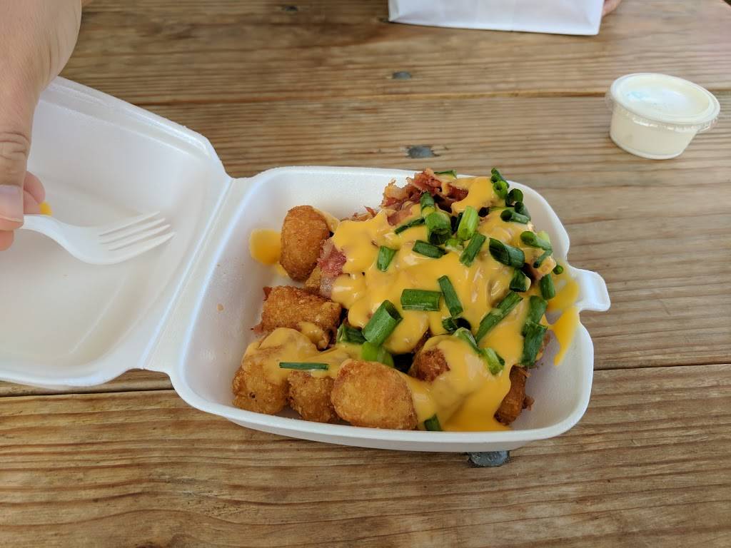 Hersheys Drive In | restaurant | 900 E 2nd St, Veedersburg, IN 47987, USA | 7652942296 OR +1 765-294-2296