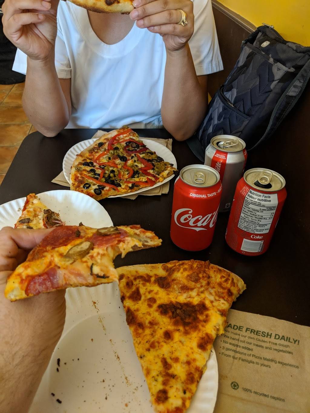 Pizzaiolo Gourmet Pizza | restaurant | 383 Roncesvalles Ave, Toronto, ON M6R 2M8, Canada | 4162312211 OR +1 416-231-2211