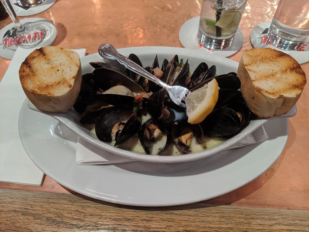 Bistro 303 | restaurant | 303 Westport Rd, Kansas City, MO 64111, USA | 8167532303 OR +1 816-753-2303