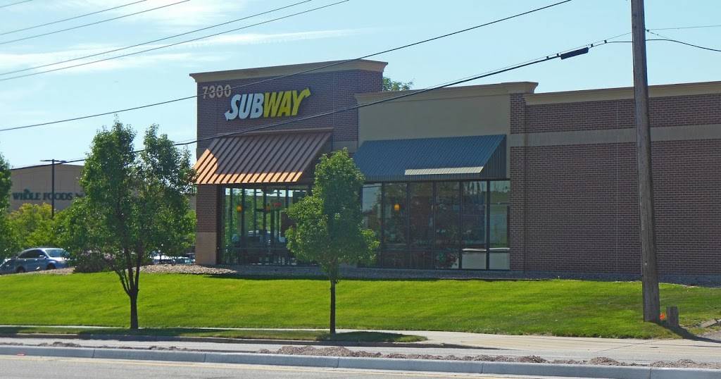 Subway Restaurants | restaurant | Tiffany Plaza Shopping Ctr, 7300 E Hampden Ave Unit A -8, Denver, CO 80231, USA | 3032205310 OR +1 303-220-5310