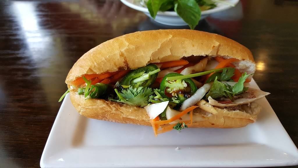 Phở All Seasons | restaurant | 1311 E Euclid Ave, Des Moines, IA 50316, USA | 5153301840 OR +1 515-330-1840