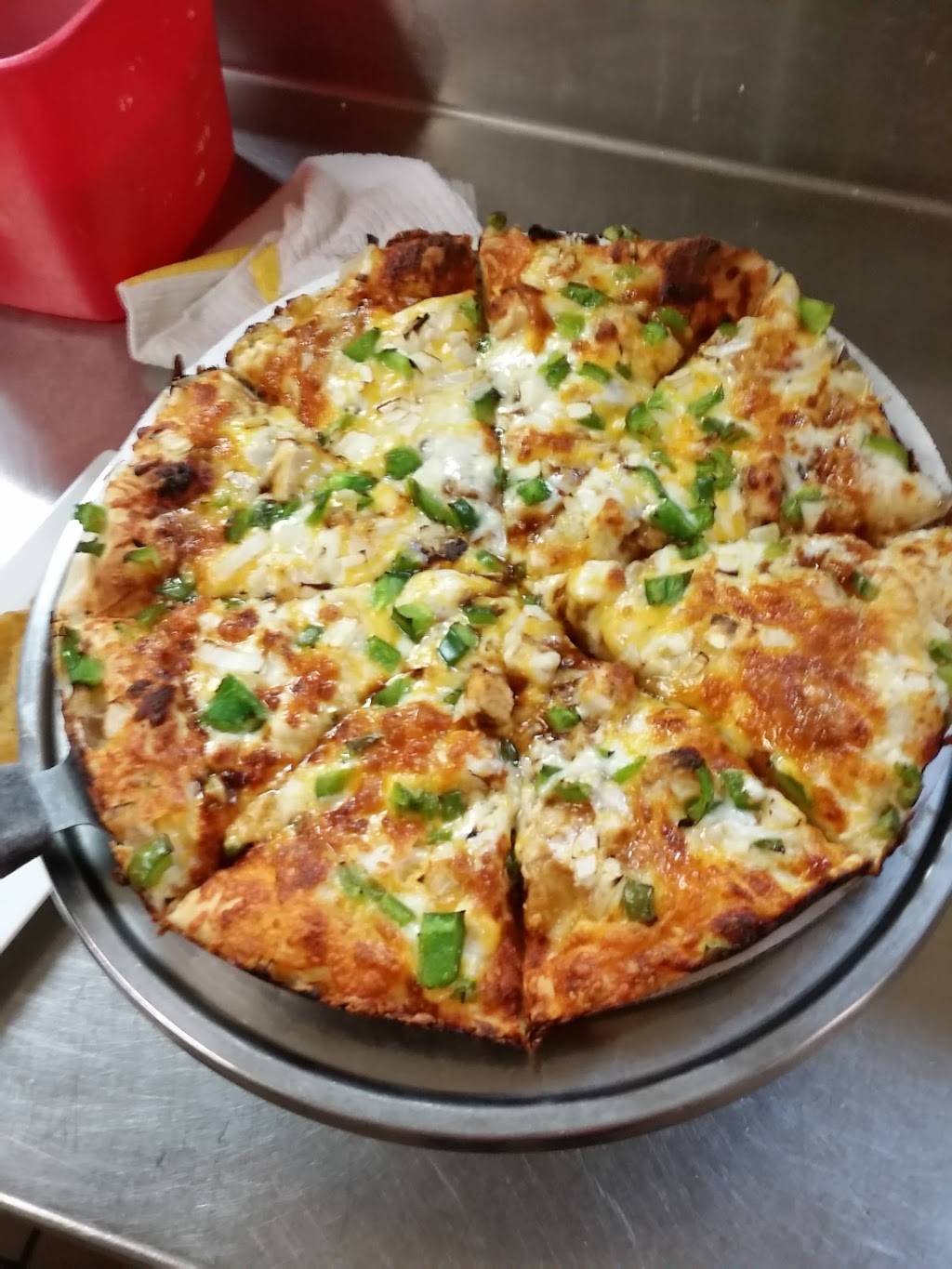 Firehouse Bar & Grill | restaurant | 465 N St Helen Rd, St Helen, MI 48656, USA | 9893891000 OR +1 989-389-1000