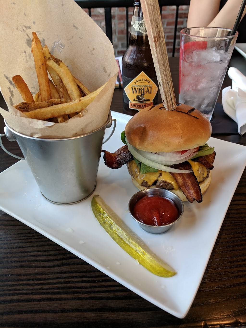 The Burlington League | restaurant | 1002 S 10th St, Omaha, NE 68108, USA | 4028858927 OR +1 402-885-8927