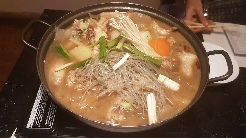 DMZ Restaurant & Bar | restaurant | 9353 N Milwaukee Ave, Niles, IL 60714, USA | 8476631920 OR +1 847-663-1920