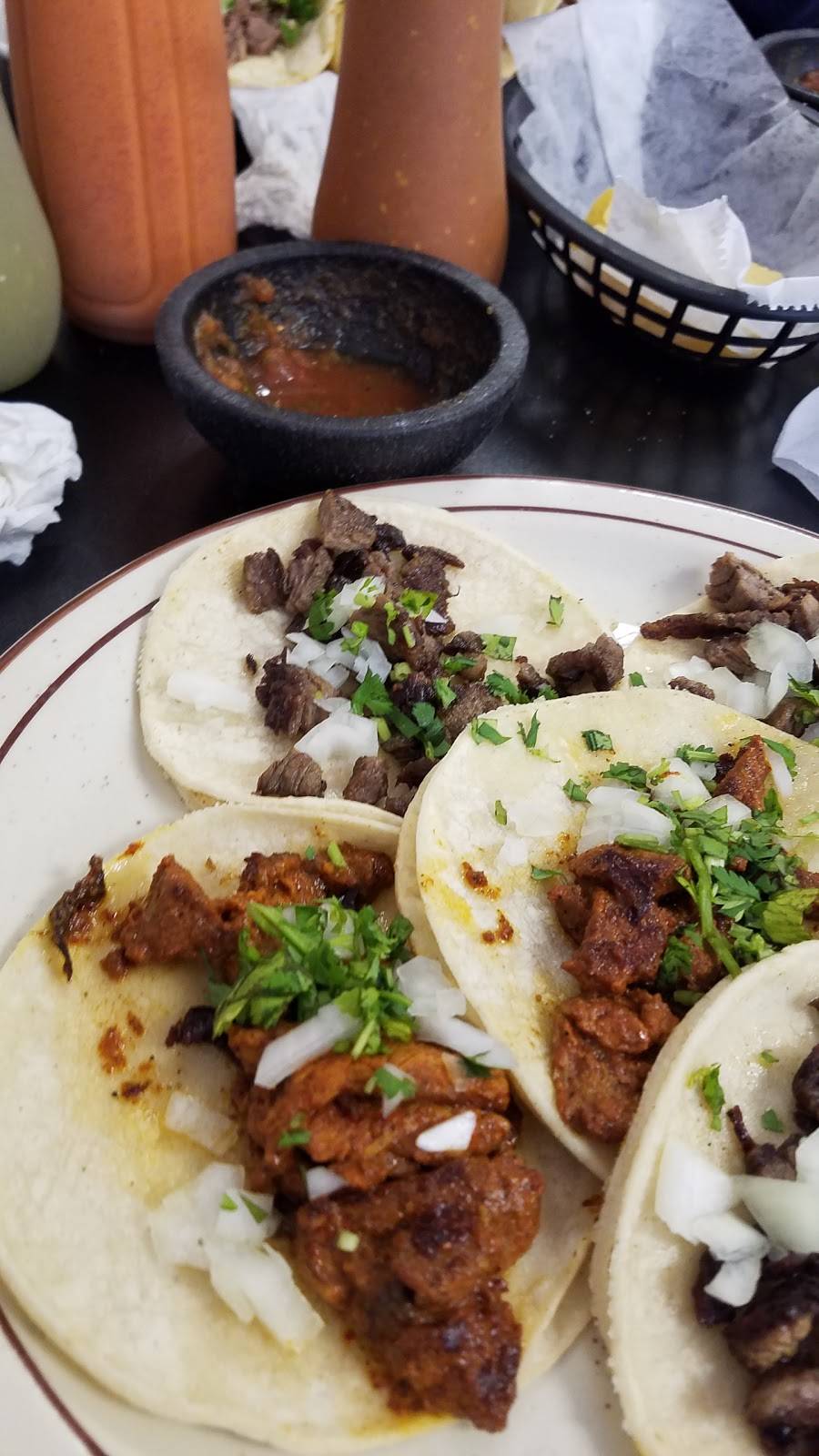 Tacos Jalisco Llc | restaurant | 207 S Rock Island Ave, El Reno, OK 73036, USA | 4052952375 OR +1 405-295-2375