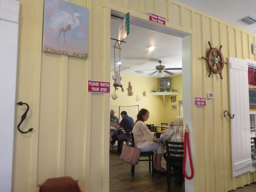 Ducks Diner | restaurant | 4560 Easy St, Orange Beach, AL 36561, USA | 2519489191 OR +1 251-948-9191