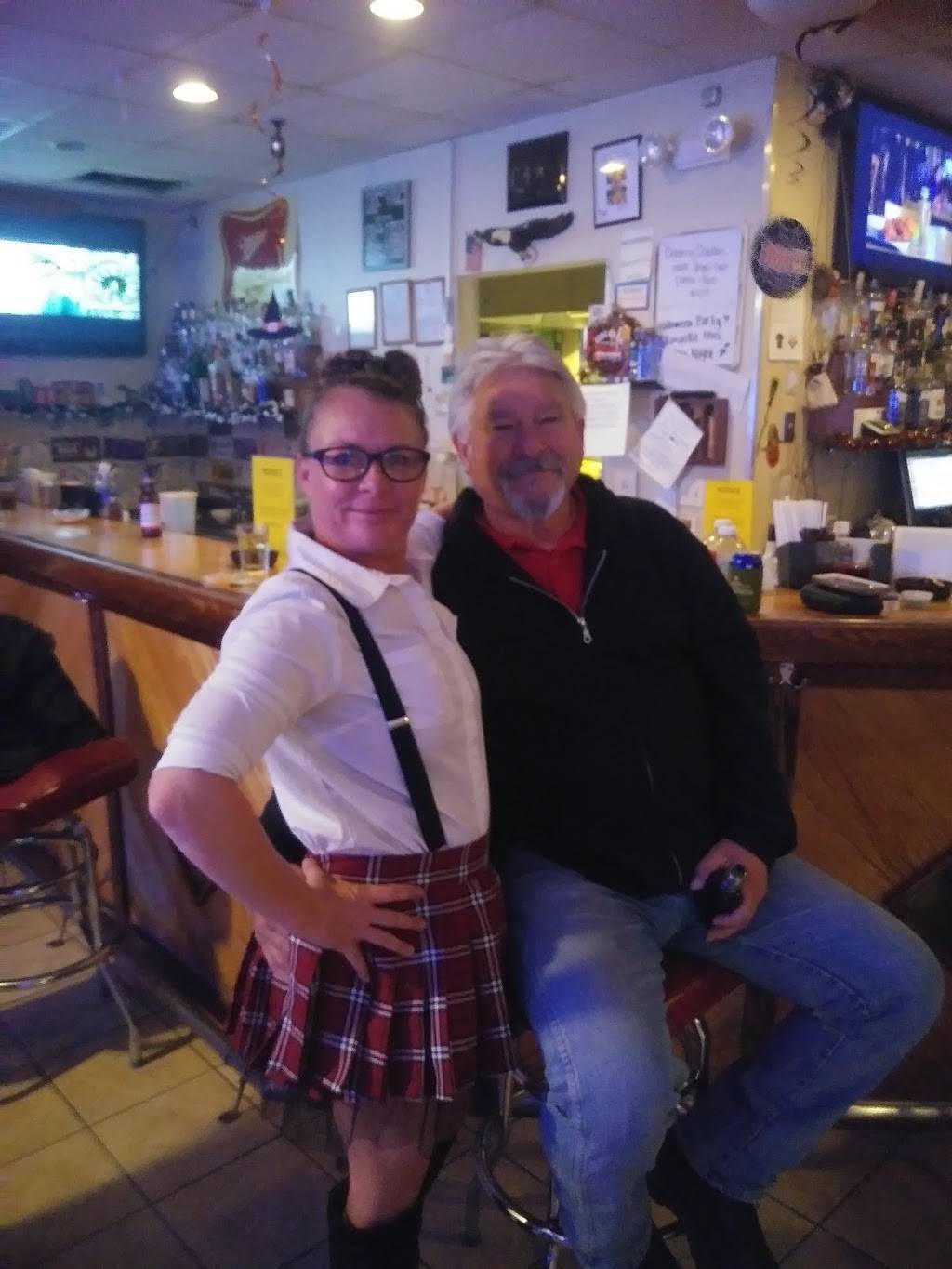 Eagles Lakeside | restaurant | 3008 Lincoln Ave, Richmond, VA 23228, USA | 8042641471 OR +1 804-264-1471