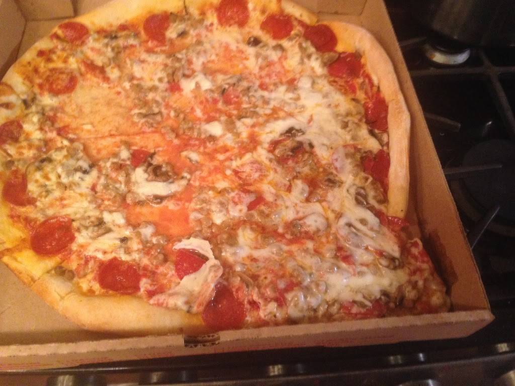 Little Napolis Italian Restaurant | restaurant | 405 N Country Club Rd, Garland, TX 75040, USA | 9724273049 OR +1 972-427-3049