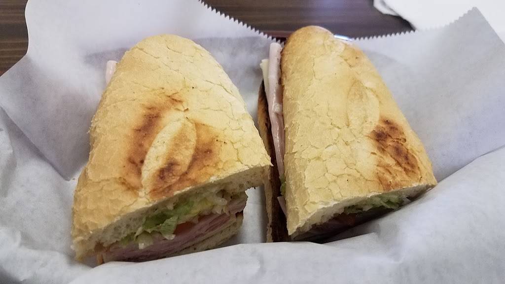 Marias Pizza | restaurant | 3529 Oakgate Dr, San Antonio, TX 78230, USA | 2105586600 OR +1 210-558-6600