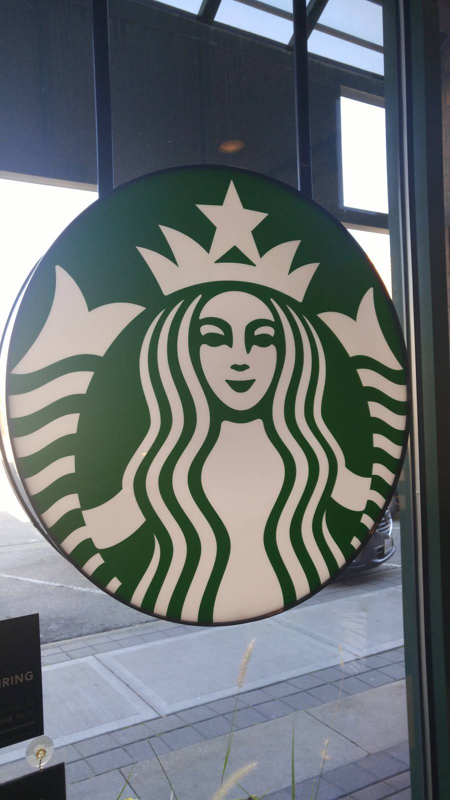 Starbucks | cafe | 40 N Williams St Suite A, Crystal Lake, IL 60014, USA | 8154441138 OR +1 815-444-1138