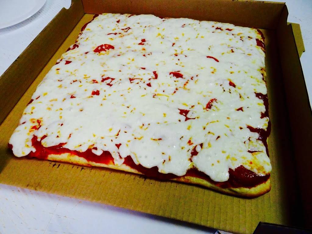 Chunkis Pizza & Subs | meal delivery | 341 E Pike St, Clarksburg, WV 26301, USA | 3046233100 OR +1 304-623-3100