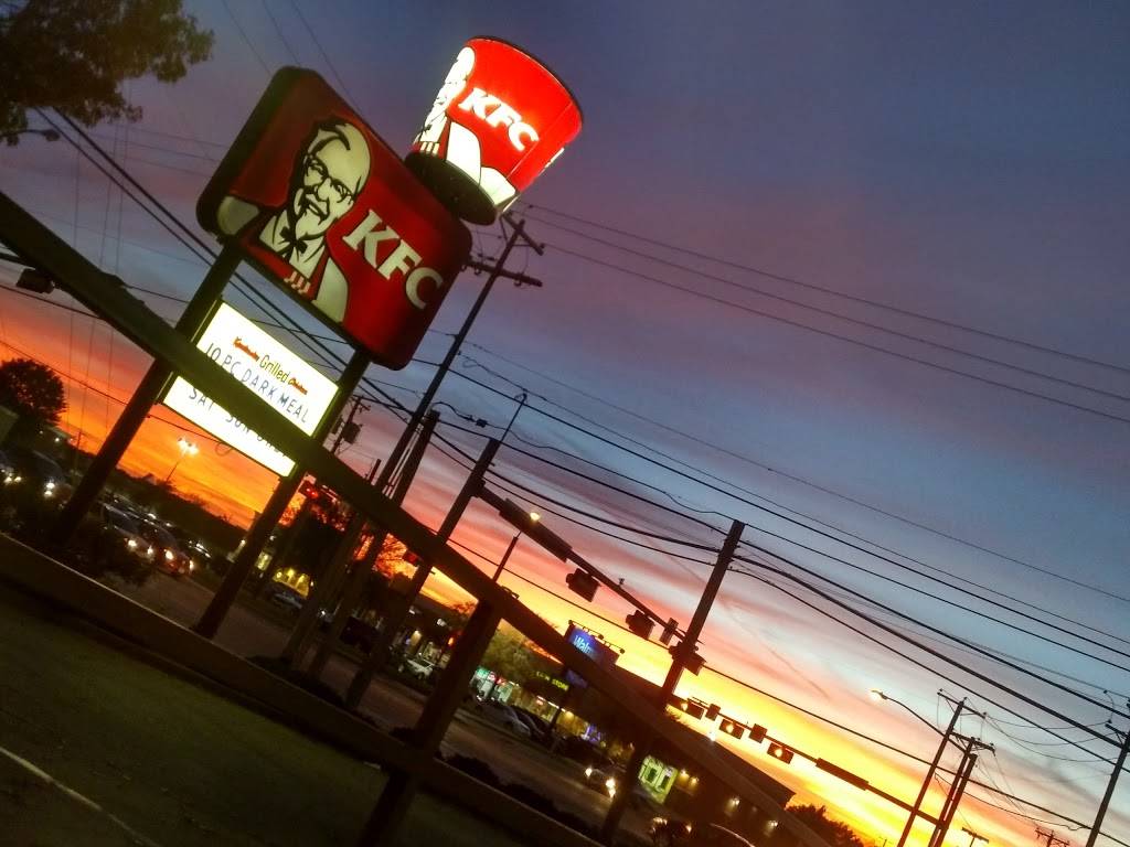 KFC | restaurant | 5836 Broadway Blvd, Garland, TX 75043, USA | 9723032384 OR +1 972-303-2384
