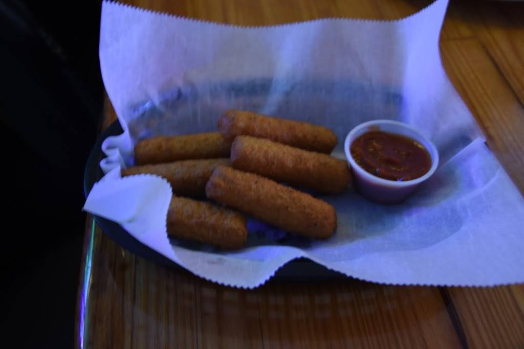 Shores Bar & Grill | restaurant | 12156 Palm Beach Blvd, Fort Myers, FL 33905, USA | 2396936226 OR +1 239-693-6226