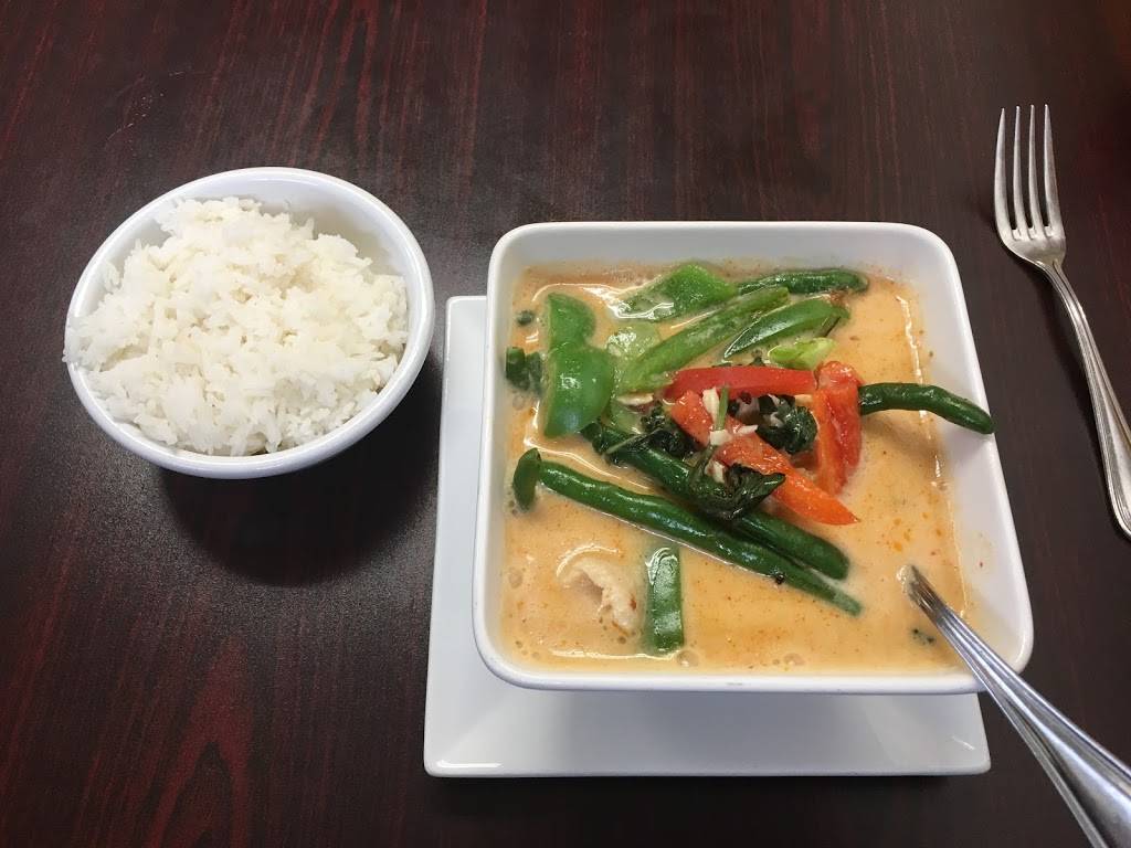 Nois Thai Kitchen | restaurant | 524-526 Milton Way, St Helens, OR 97051, USA | 9712224817 OR +1 971-222-4817