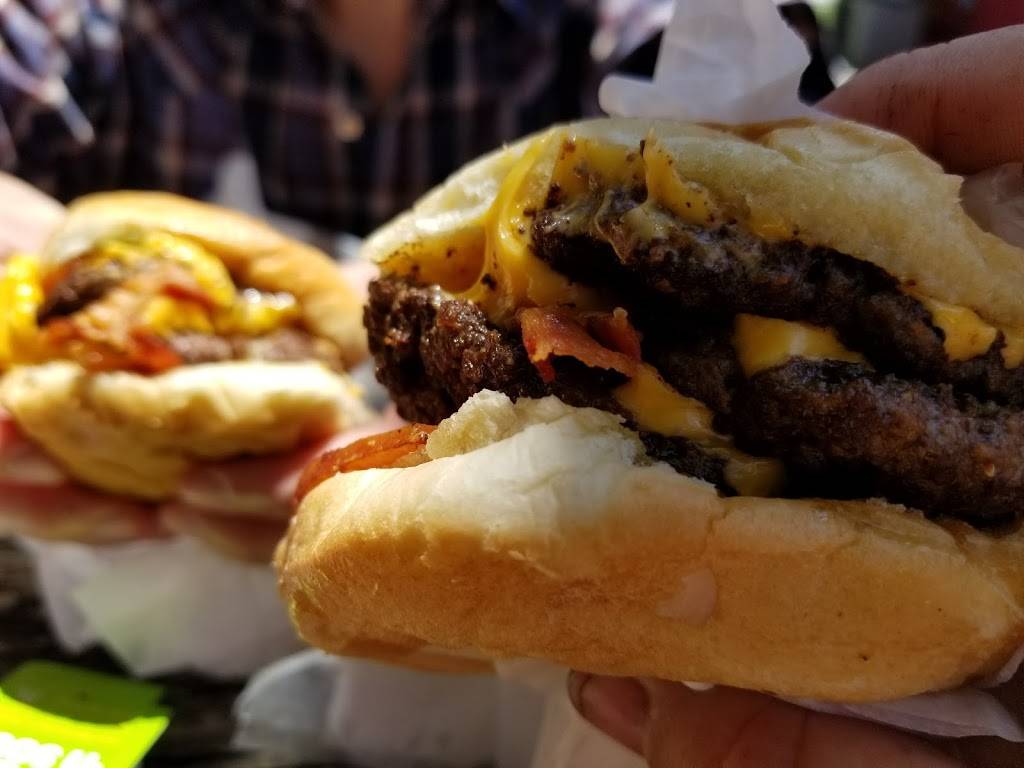 Whislers Drive-Up | restaurant | 300 N Garrison Ave, Carthage, MO 64836, USA | 4173584951 OR +1 417-358-4951