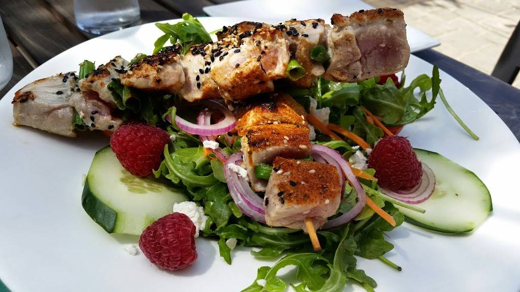 The Saloon | restaurant | 1016 W Beech St, Long Beach, NY 11561, USA | 5164329185 OR +1 516-432-9185