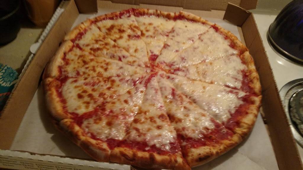 Bobs Poplar Pizza | restaurant | 2912 William St, Cheektowaga, NY 14227, USA | 7168925118 OR +1 716-892-5118