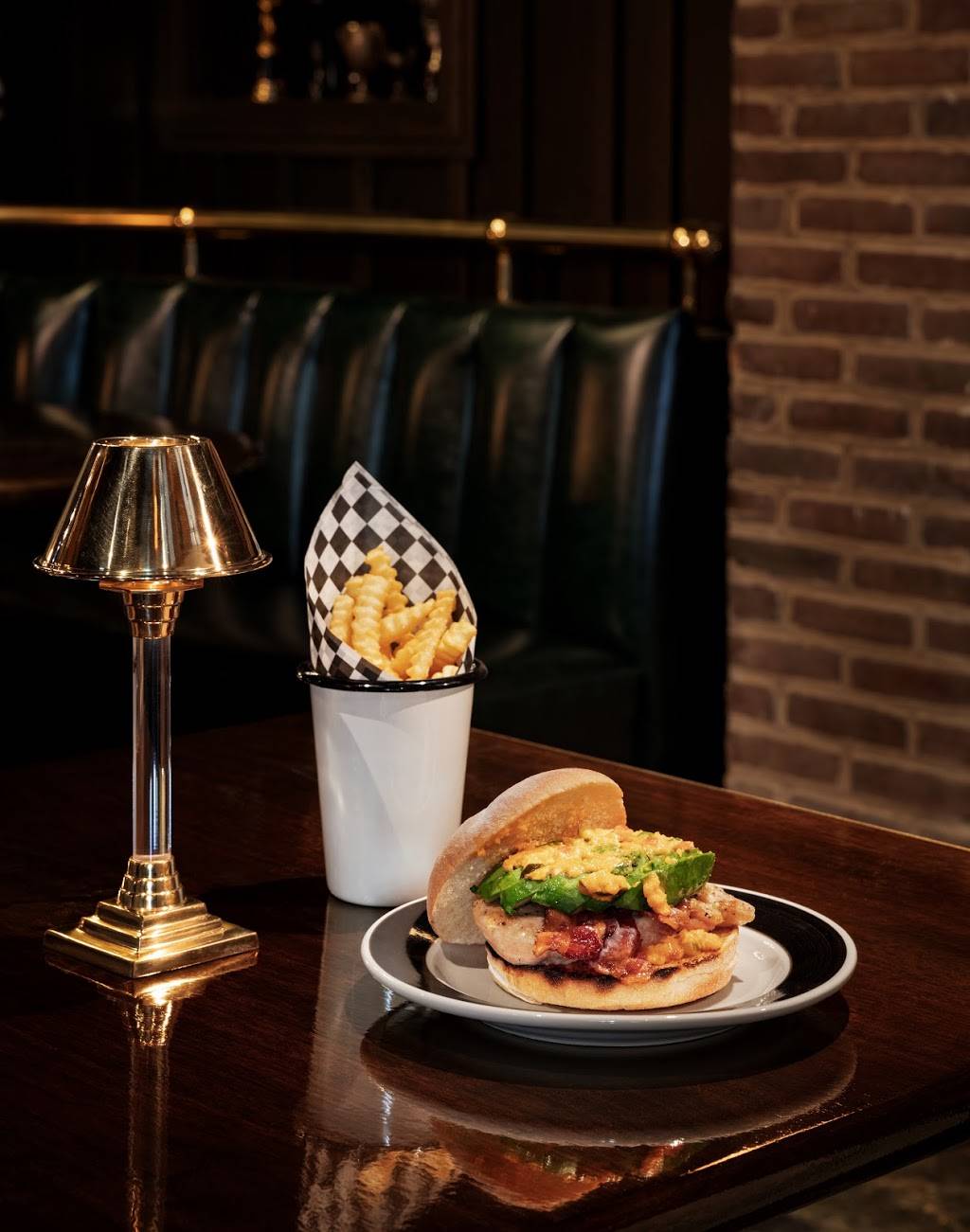 Trophy Room | restaurant | 1625 Hinman Ave, Evanston, IL 60201, USA | 8474753300 OR +1 847-475-3300