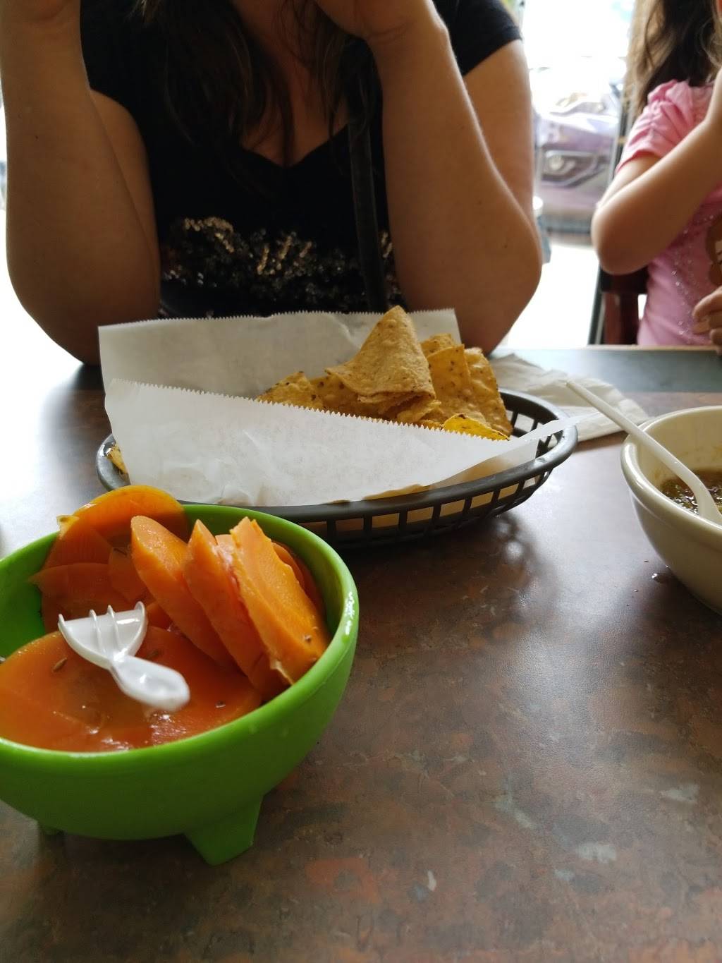 Mis Tacos | restaurant | 4308 W Marquette Rd, Chicago, IL 60629, USA | 7735855310 OR +1 773-585-5310
