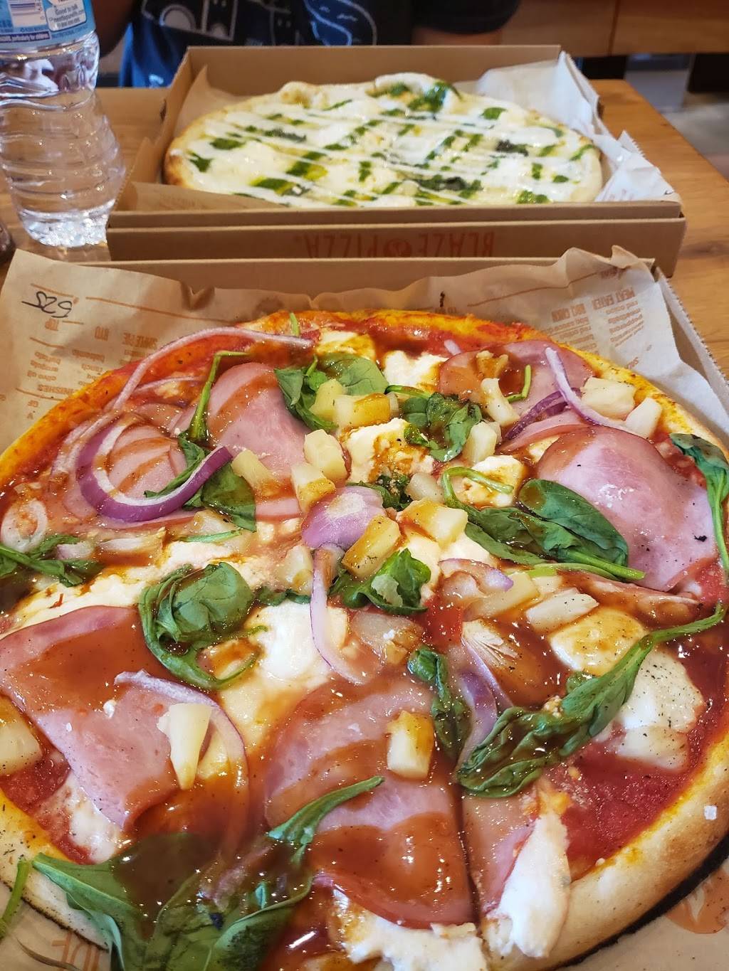 Blaze Pizza | meal takeaway | 310 Daniel Webster Hwy Suite 210A, Nashua, NH 03060, USA | 6038353574 OR +1 603-835-3574