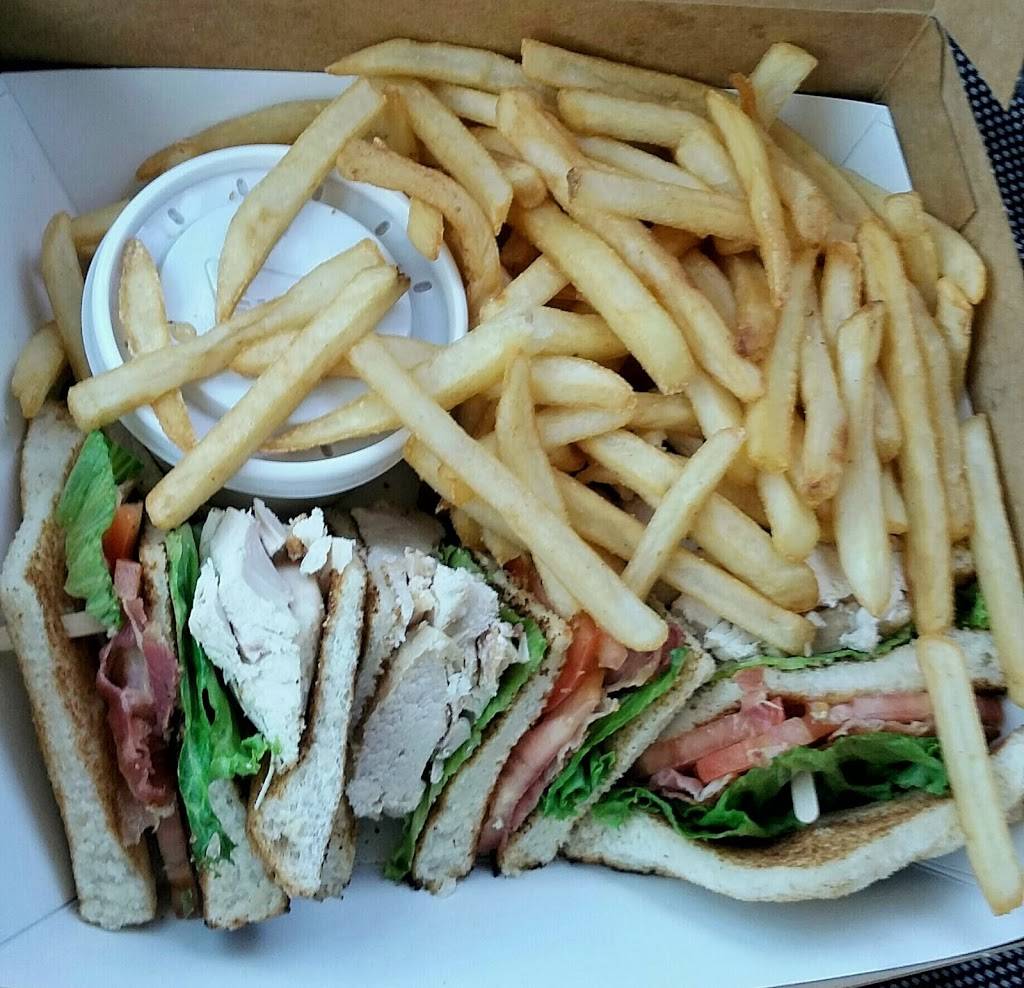 Rôtisserie St-Hubert | restaurant | 135 Boulevard Celine-Dion, Charlemagne, QC J5Z 3L6, Canada | 5143855555 OR +1 514-385-5555