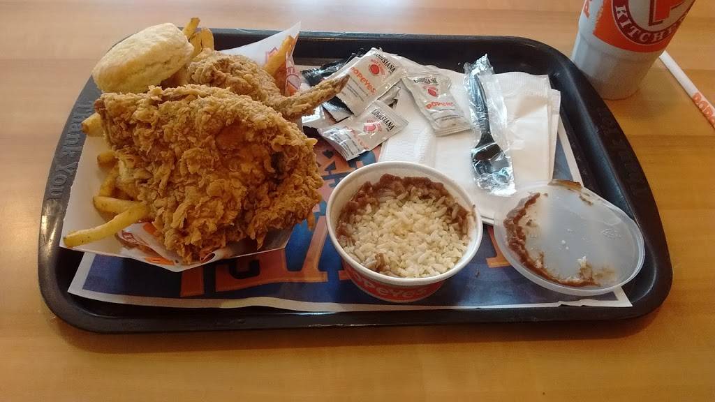 Popeyes Louisiana Kitchen | restaurant | 35 Whalley Ave, New Haven, CT 06511, USA | 2035627674 OR +1 203-562-7674