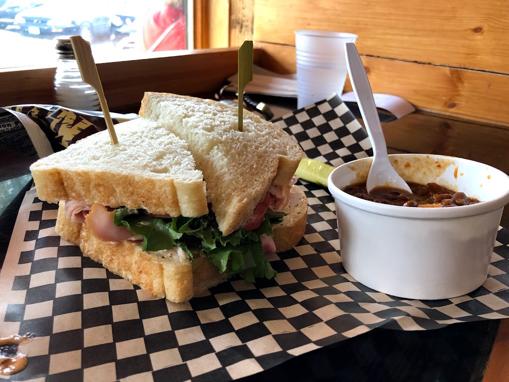 Sisters Meat and Smokehouse | restaurant | 110 S Spruce St, Sisters, OR 97759, USA | 5417191186 OR +1 541-719-1186