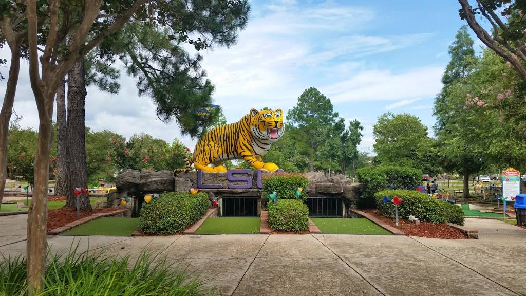 Celebration Station | restaurant | 10111 Gwenadele Ave, Baton Rouge, LA 70816, USA | 2259247888 OR +1 225-924-7888