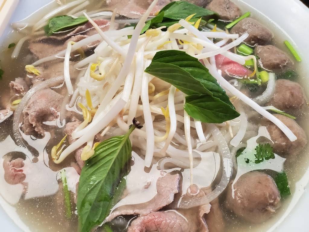 Pho You & I | restaurant | 3406 Dundas St W, York, ON M6S 2S4, Canada | 4167621919 OR +1 416-762-1919