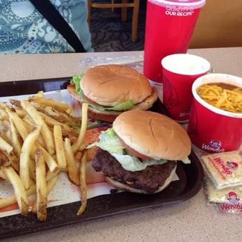 Wendys | restaurant | 18525 Pistachio Dr, Madera, CA 93637, USA | 5596618039 OR +1 559-661-8039