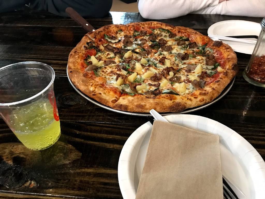 South Coast Pizza | restaurant | 1103 Sevier Ave, Knoxville, TN 37920, USA | 8652005818 OR +1 865-200-5818