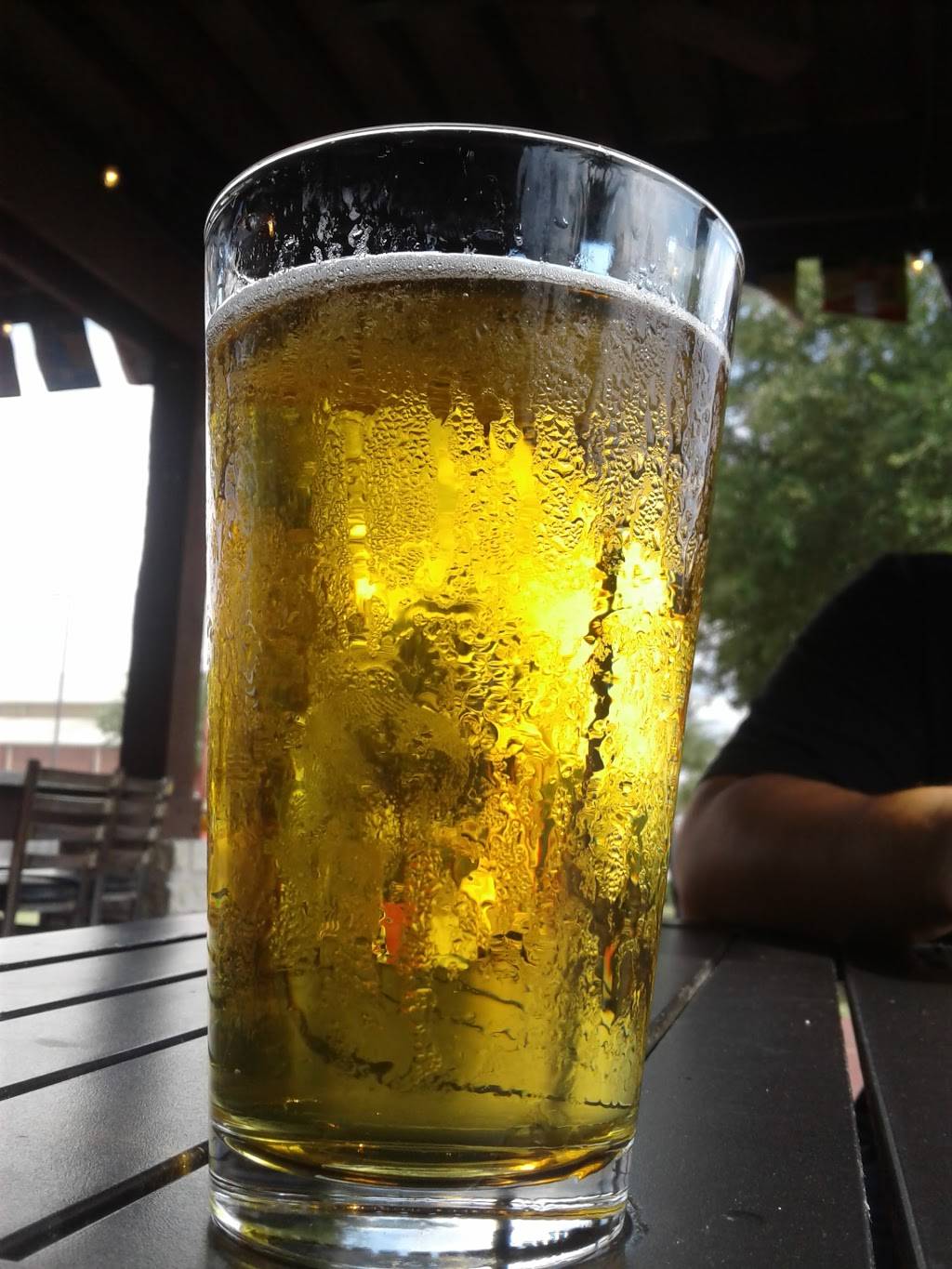 Center Court Pizza & Brew | restaurant | 7425 Hwy 6, Missouri City, TX 77459, USA | 8329470440 OR +1 832-947-0440