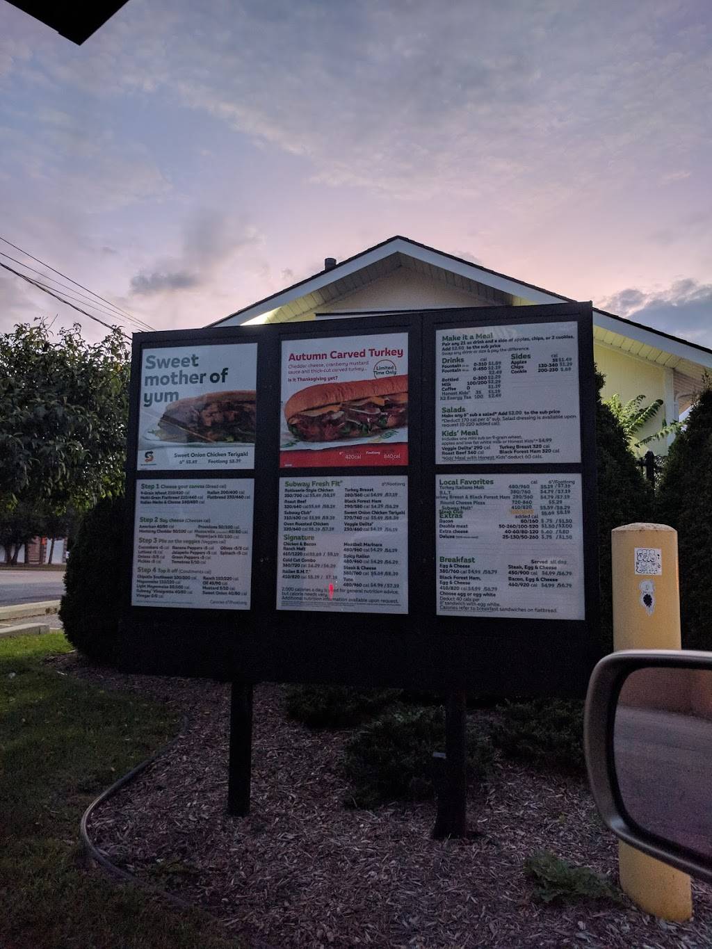 Subway Restaurants | restaurant | 22134 Woodward Ave, Ferndale, MI 48220, USA | 2486919068 OR +1 248-691-9068