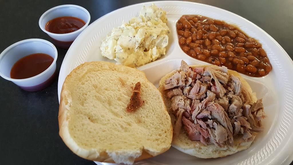 Little Piggy BBQ | restaurant | 500 Normal Ave, Harrisburg, AR 72432, USA | 8706807923 OR +1 870-680-7923