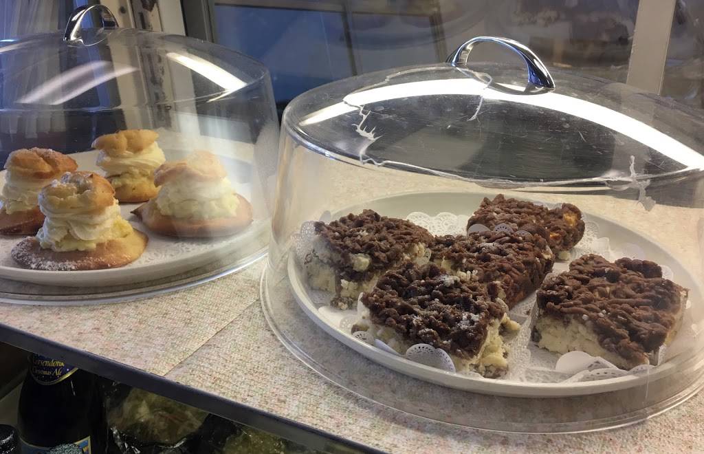 Budapest Bistro | restaurant | 12926 Mukilteo Speedway, Lynnwood, WA 98037, USA | 4255139846 OR +1 425-513-9846