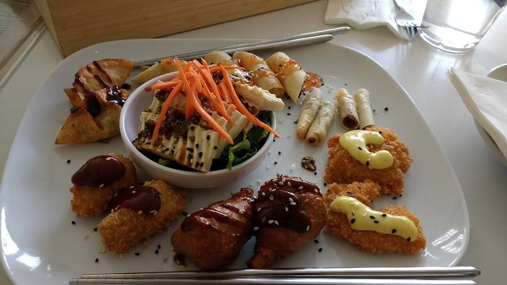 Alice & Friends Vegan Kitchen | restaurant | 5812 N Broadway, Chicago, IL 60660, USA | 7732758797 OR +1 773-275-8797