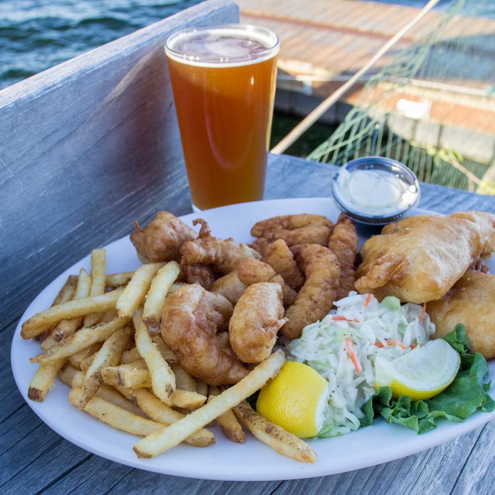 Old Dock House & Marina | restaurant | 2754 Essex - Charlotte Ferry, Essex, NY 12936, USA | 5189634232 OR +1 518-963-4232