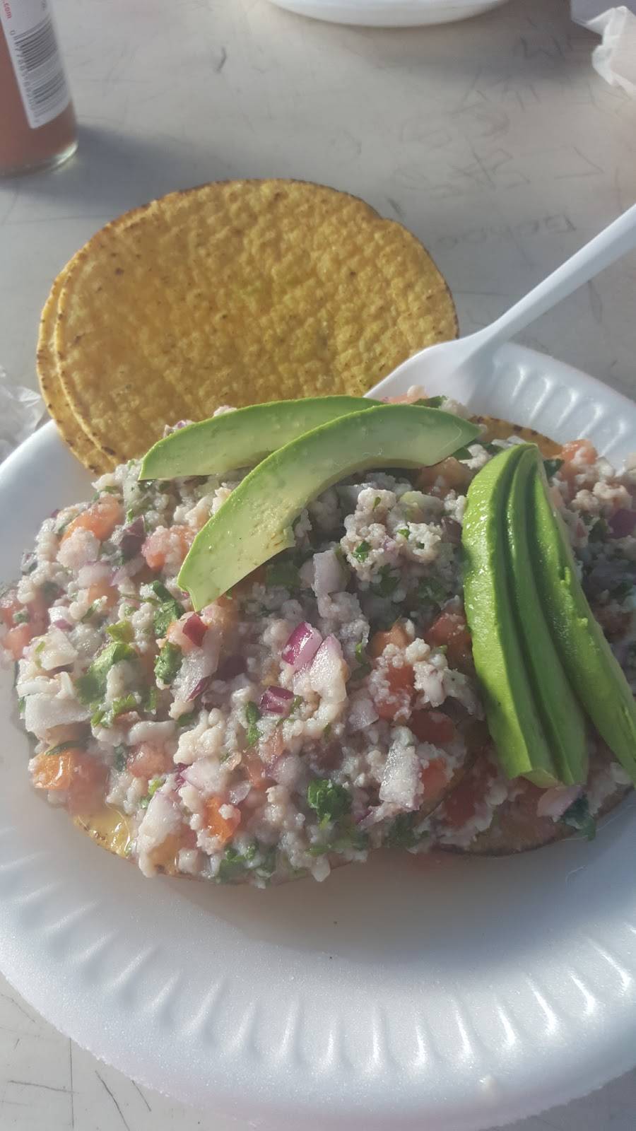 El Peri Mariscos | restaurant | 7701 S Central Ave, Los Angeles, CA 90001, USA | 3232520155 OR +1 323-252-0155