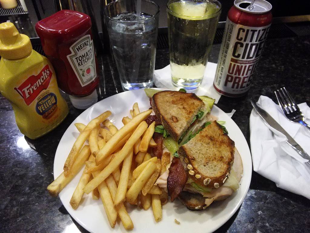 The Foundry Pub & Grille | restaurant | 830 Jay Peak Rd, Jay, VT 05859, USA | 8029882715 OR +1 802-988-2715