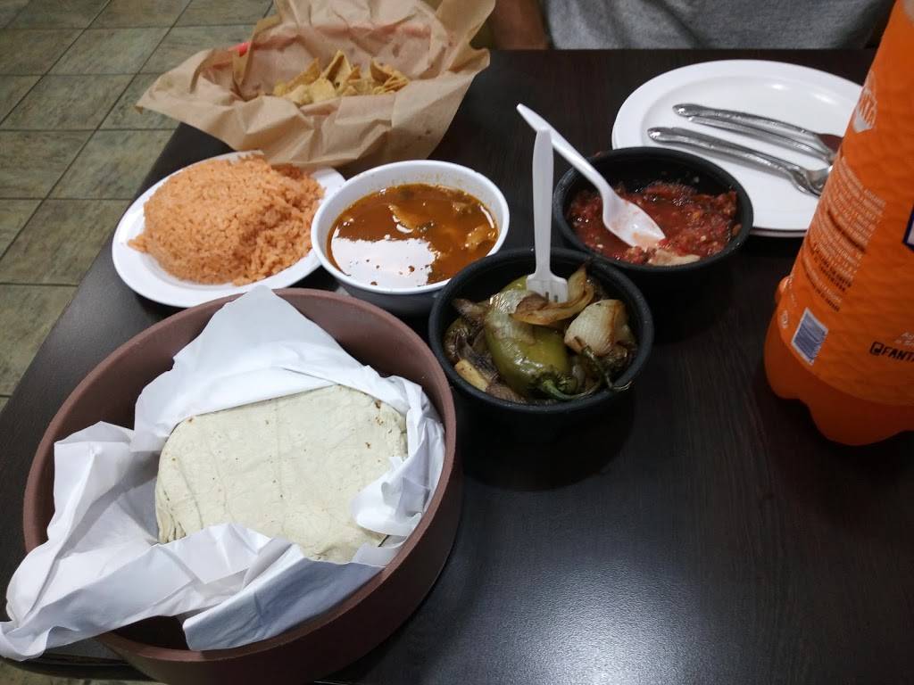 Pollo Asil Rosarito Centro | restaurant | Blvd. Benito Juárez 272, Predios Urbanos, 22710 Rosarito, B.C., Mexico | 016646842204 OR +52 664 684 2204