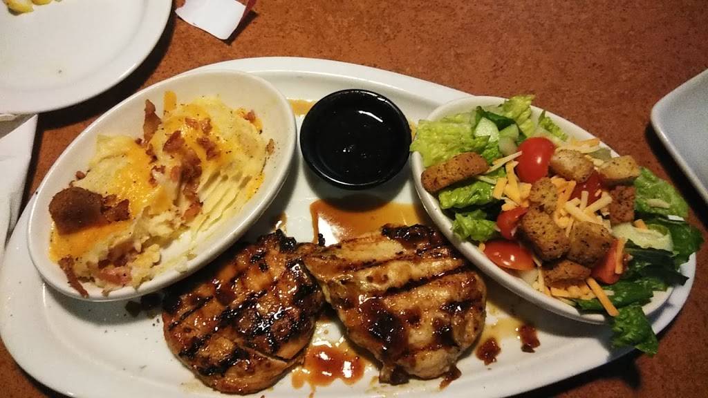 TGI Fridays | restaurant | 220 Coneflower Dr, Garland, TX 75040, USA | 9724141299 OR +1 972-414-1299