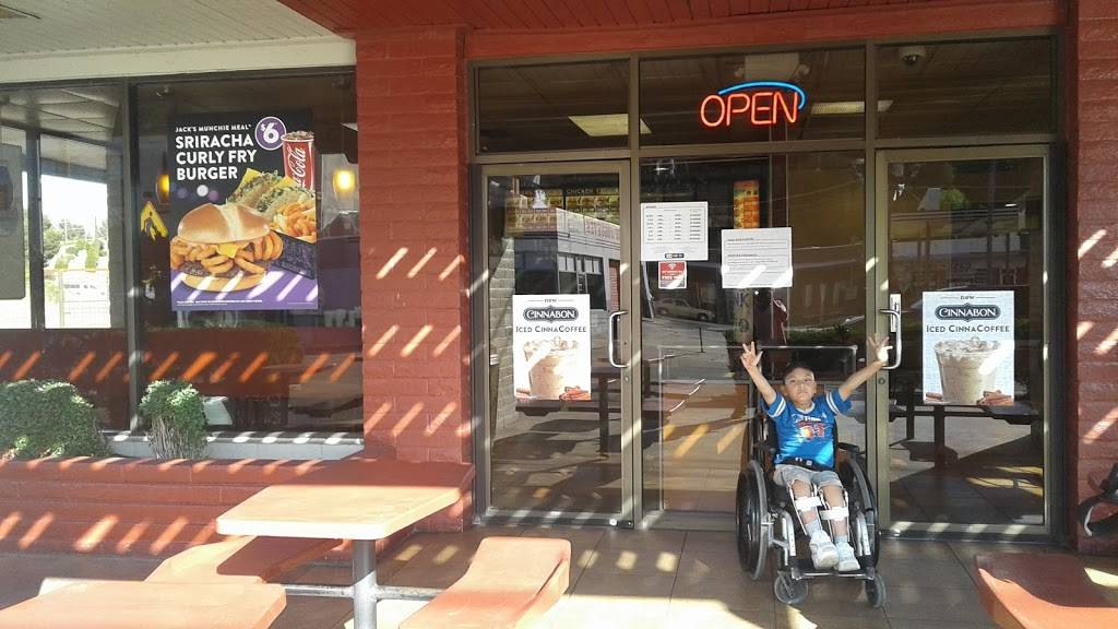 Jack in the Box | restaurant | 208 N Grand Ave, Nogales, AZ 85621, USA | 5202875266 OR +1 520-287-5266