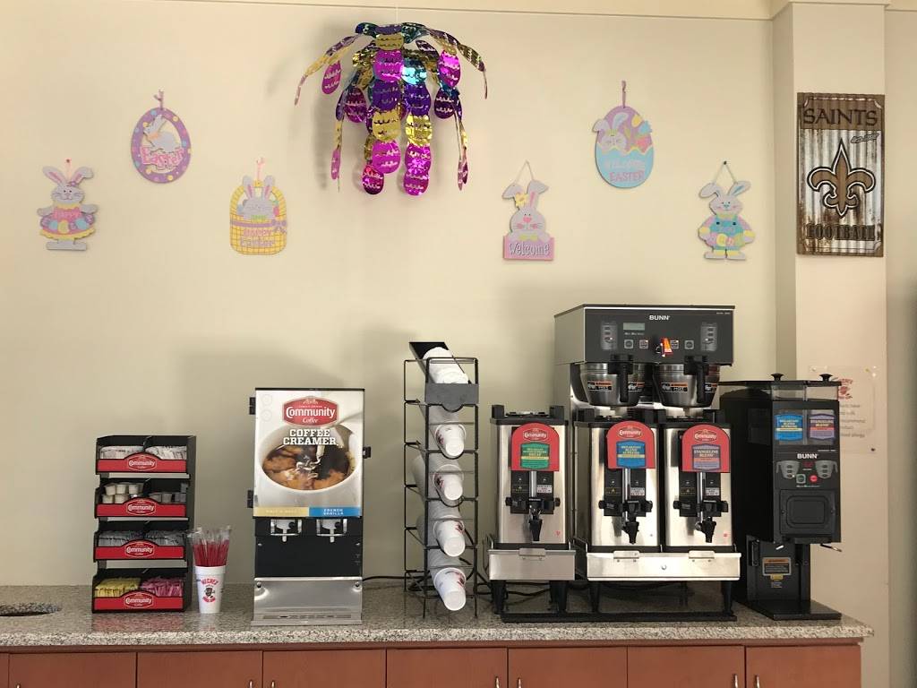 Rickey Meches Donut King | restaurant | 2025 W Pinhook Rd, Lafayette, LA 70508, USA | 3374841000 OR +1 337-484-1000